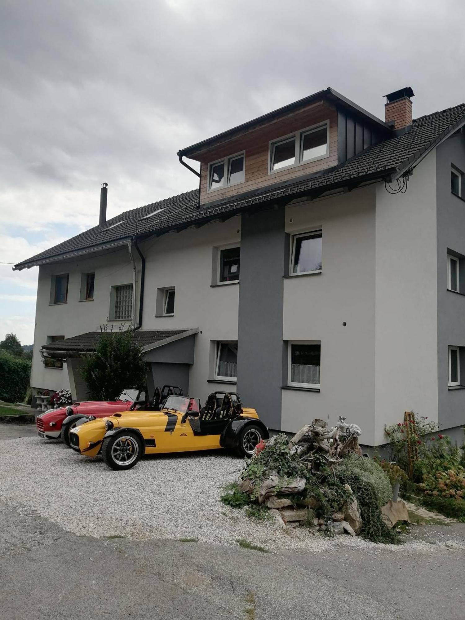 Apartma Zeus Jesenice Bagian luar foto