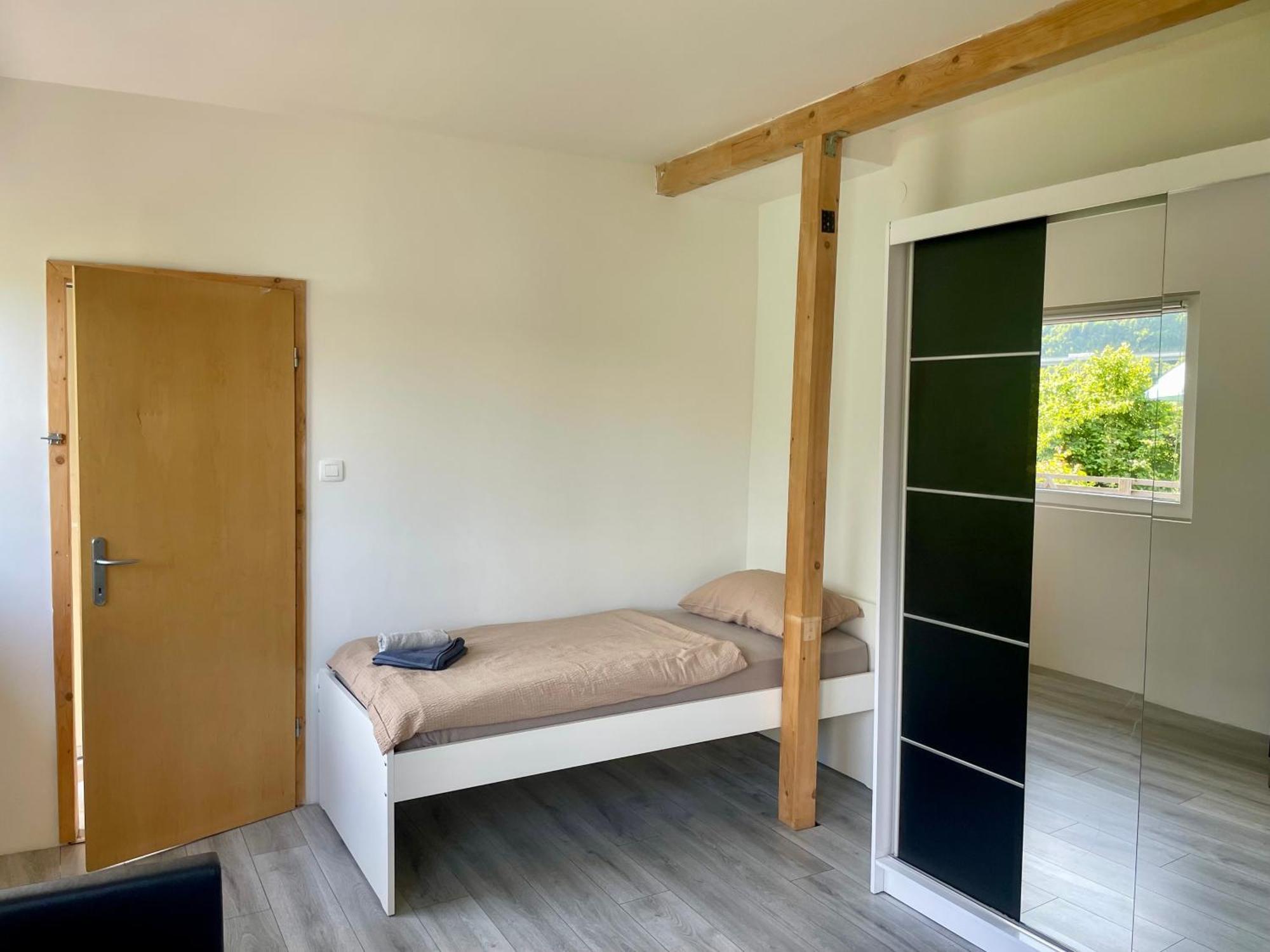 Apartma Zeus Jesenice Bagian luar foto