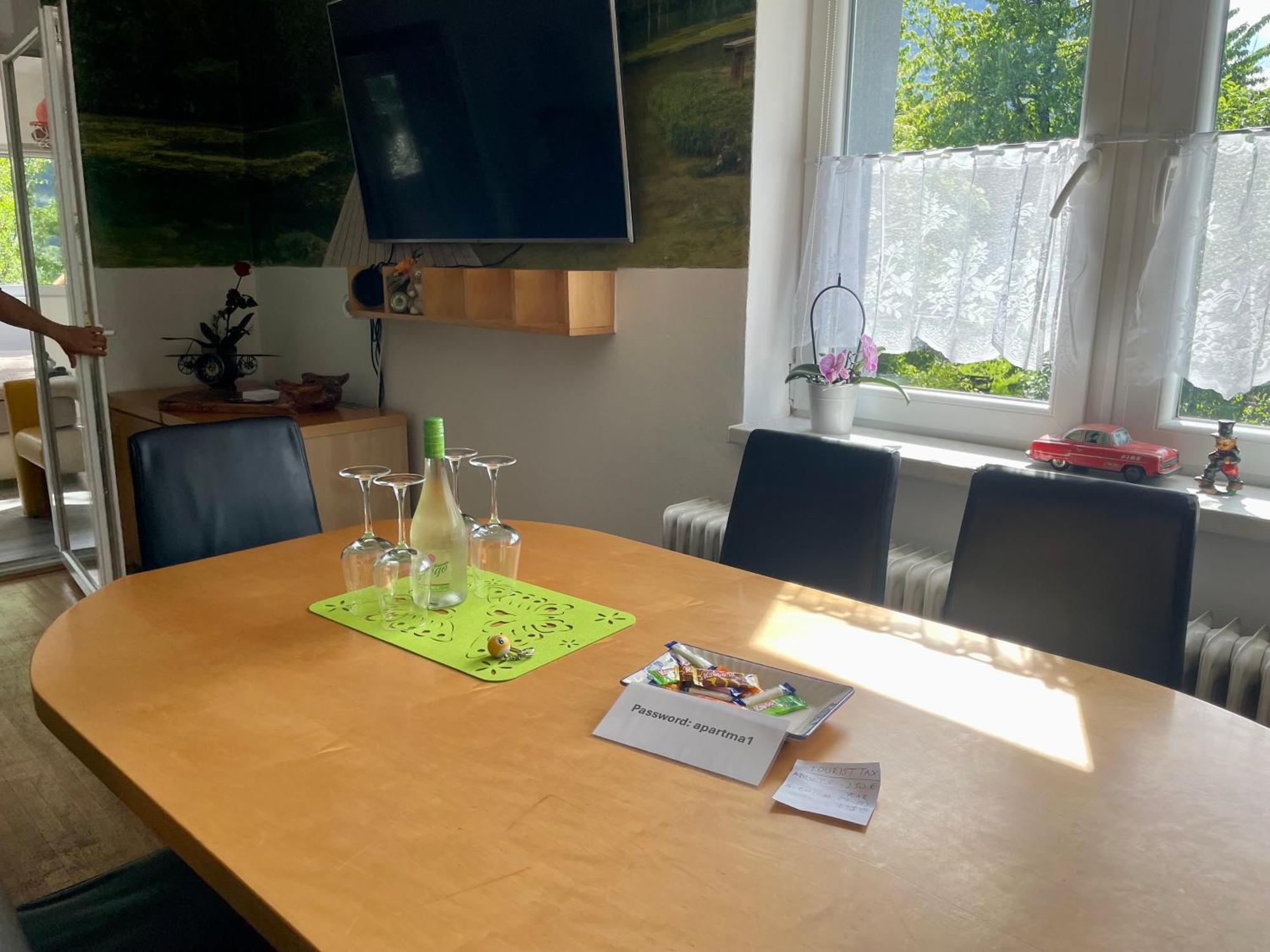 Apartma Zeus Jesenice Bagian luar foto